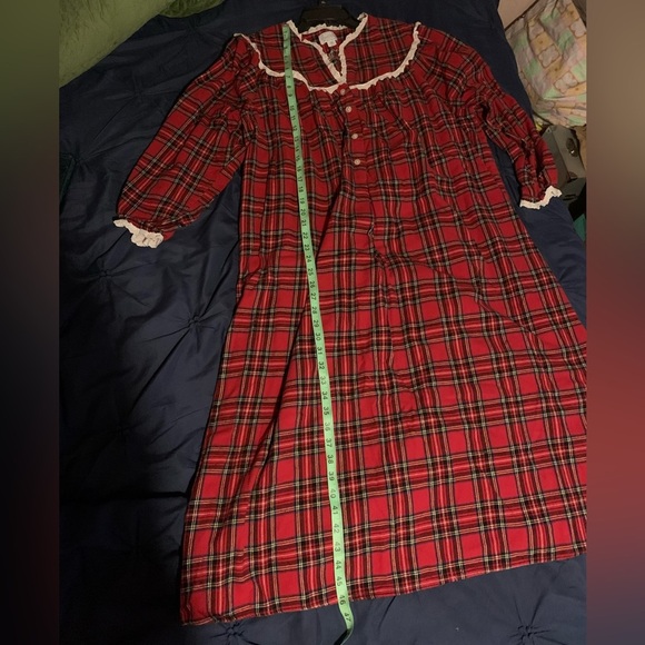 Red and White Ruffled Pajamas with Bishop Sleeves - Picture 3 of 8